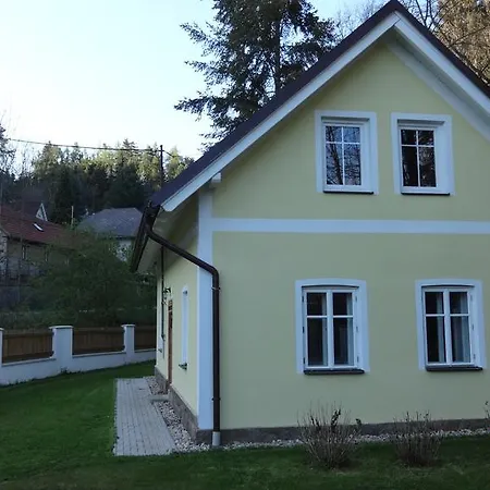 Chaloupka Za Potuckem Kır Evi