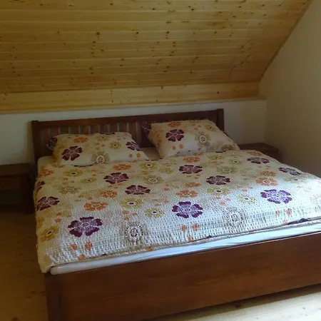Chaloupka Za Potuckem Županovice